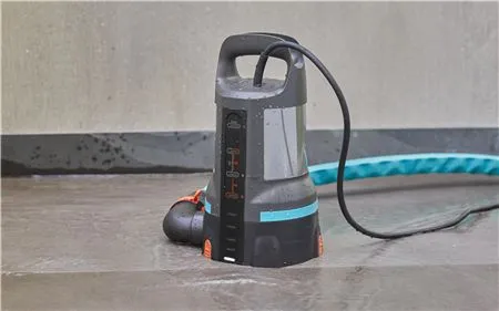 Насос дренажный для чистой воды Gardena 11000 Aquasensor 09034-20