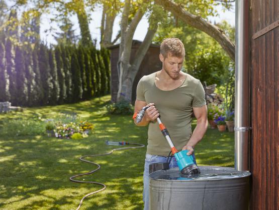 Насос для резервуаров с дождевой водой аккумуляторный Gardena 2000/2 Li-18 01749-20