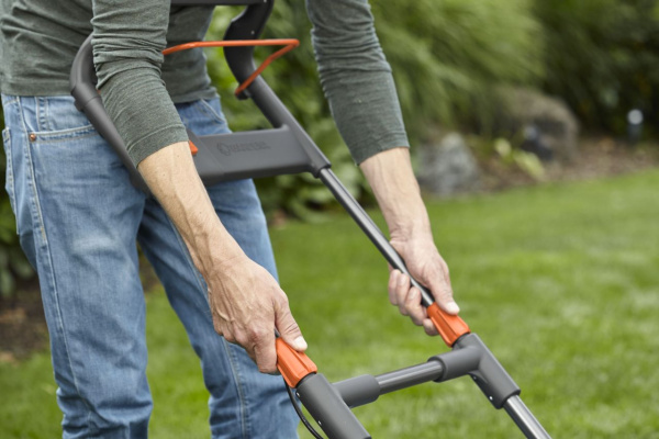 Электрическая газонокосилка Gardena PowerMax 1800/42 05042-20