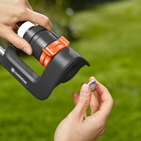 Дождеватель прямоугольный Gardena Aqua M 18702-20