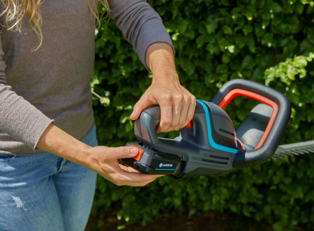 Ножницы для живой изгороди аккумуляторные Gardena ComfortCut 50/18V с АКБ 14730-20