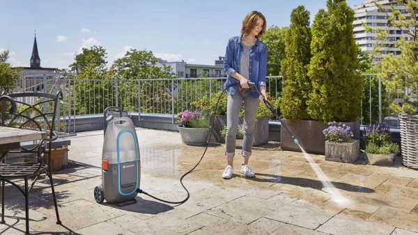 Мойка высокого давления аккумуляторная Gardena AquaClean Li-40/60 09341-20