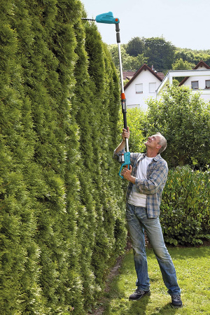 Телескопические ножницы для живой изгороди аккумуляторные Gardena THS 42/18V  с АКБ 14732-20