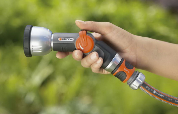 Распылитель для полива регулируемый Gardena Premium 08154-20