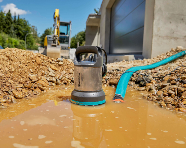 Насос дренажный для грязной воды Gardena 16000 09042-20