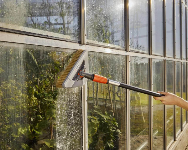 Щетка моющая на шарнире Gardena 05560-20