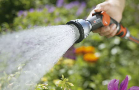 Распылитель для полива регулируемый Gardena Premium 08154-20