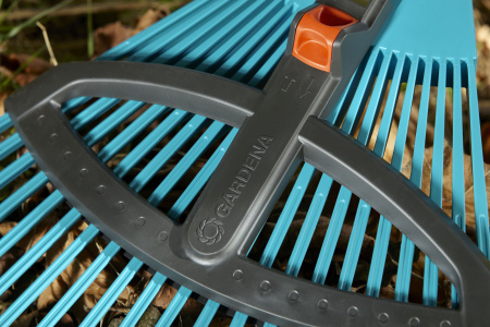 Грабли Gardena веерные регулируемые из пластика 03099-20