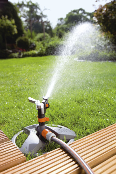 Дождеватель импульсный на подставке Gardena Premium 08135-20