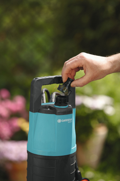 Насос погружной автоматический Gardena 5500/3 Classic 01461-20