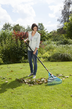 Грабли Gardena веерные регулируемые из пластика 03099-20