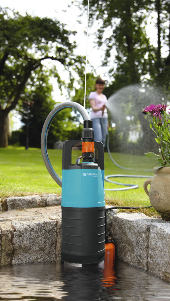 Насос погружной автоматический Gardena 5500/3 Classic 01461-20