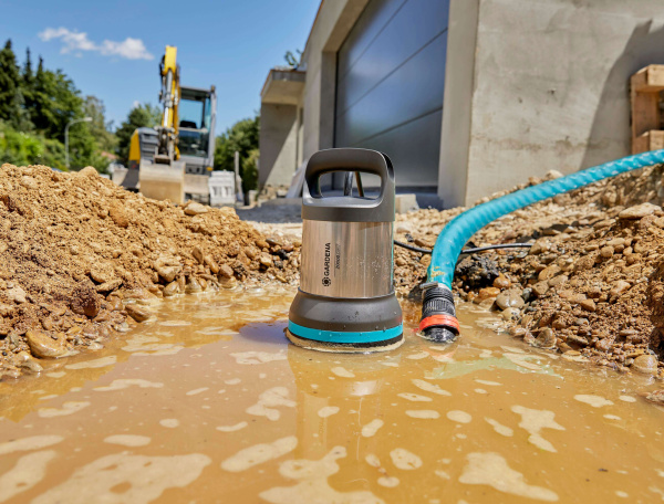 Насос дренажный для грязной воды Gardena 2000 Aquasensor 09044-20